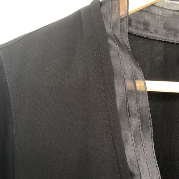 Armani semi sheer - Picture 2 of 4